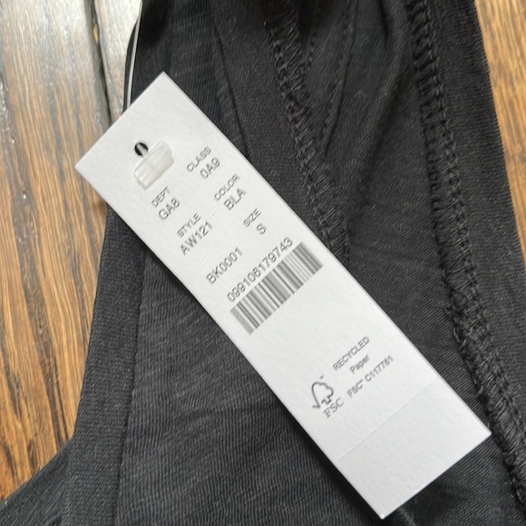 NWT J. Crew Vintage Cotton Scoopneck Tank Size Small Black - Picture 4 of 7